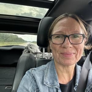 Meet your Posher, Deb